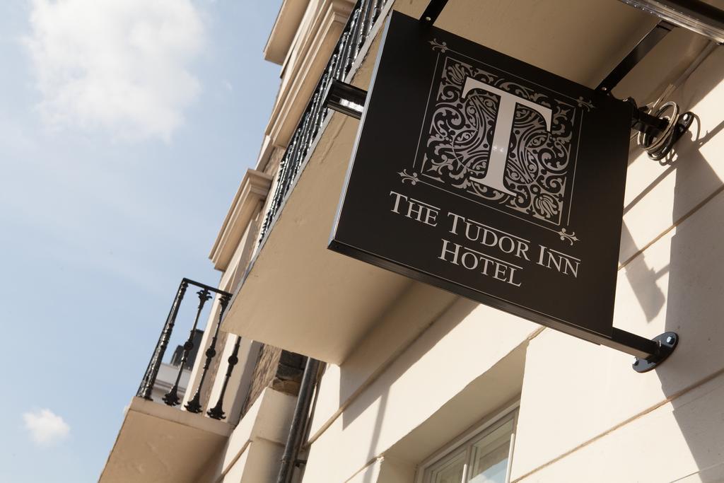 The Tudor Inn Hotel Londra Exterior foto