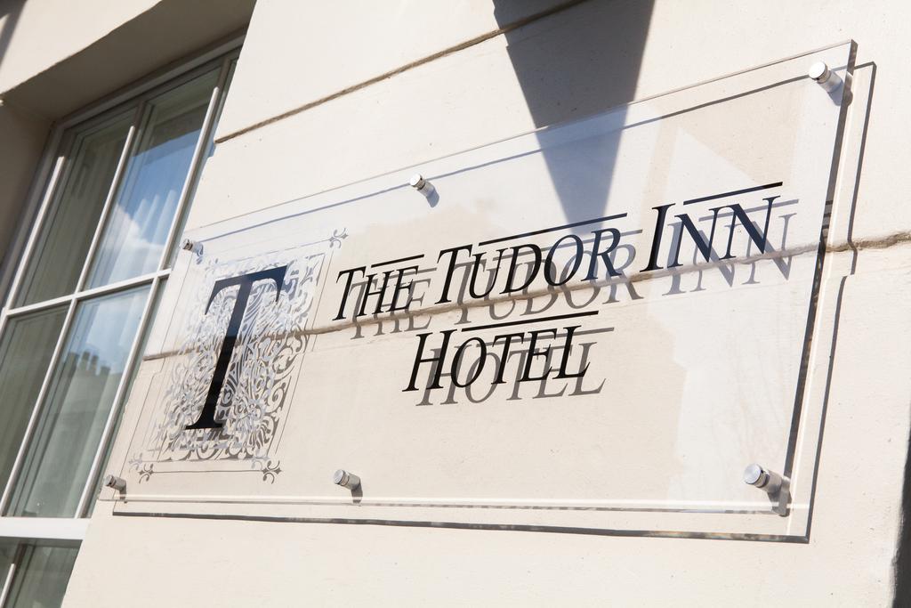 The Tudor Inn Hotel Londra Exterior foto