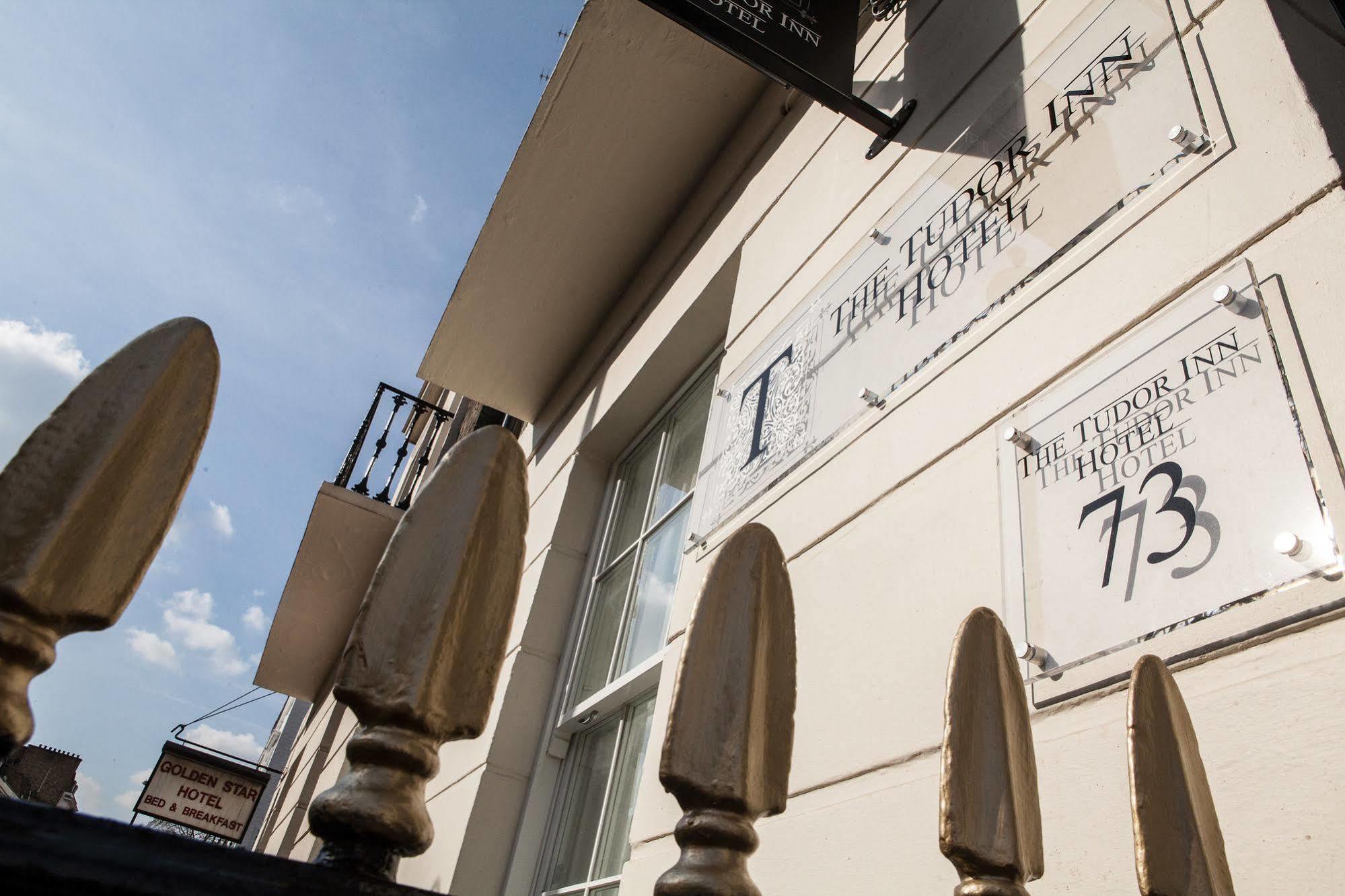 The Tudor Inn Hotel Londra Exterior foto