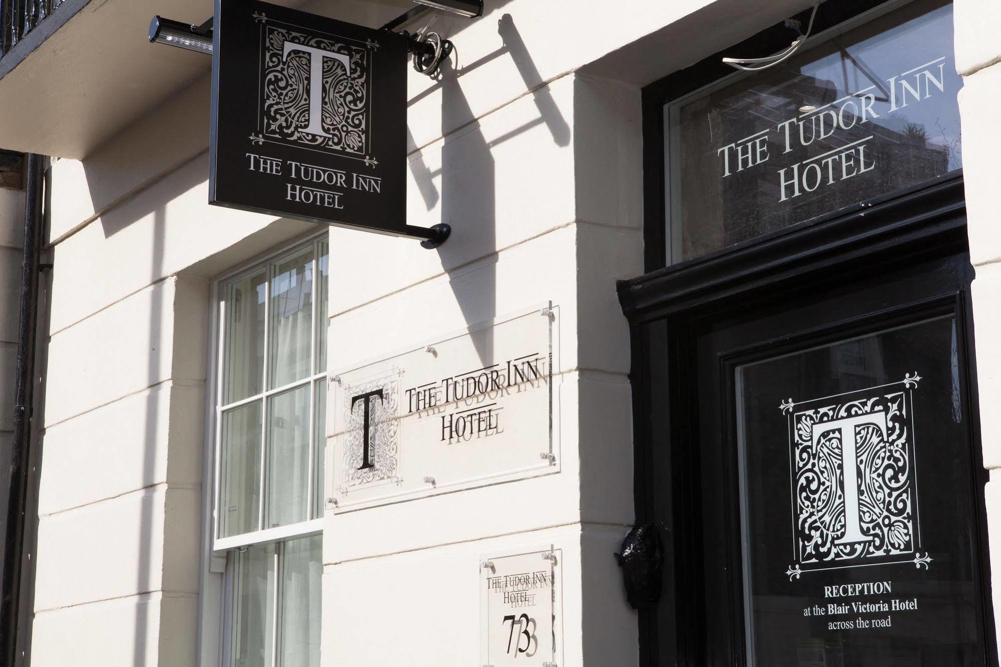 The Tudor Inn Hotel Londra Exterior foto